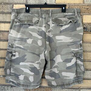 Camo Cargo Military Utility Distressed Gorpcore Cotton Skater Shorts Sz 40